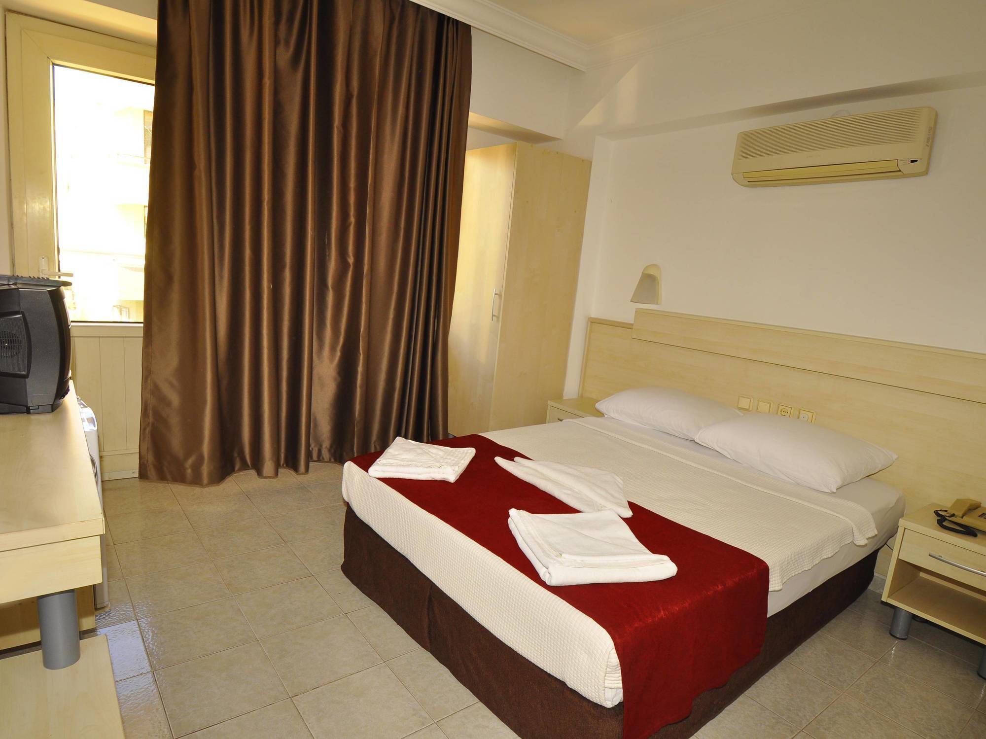 Golden Star Hotel 3*
