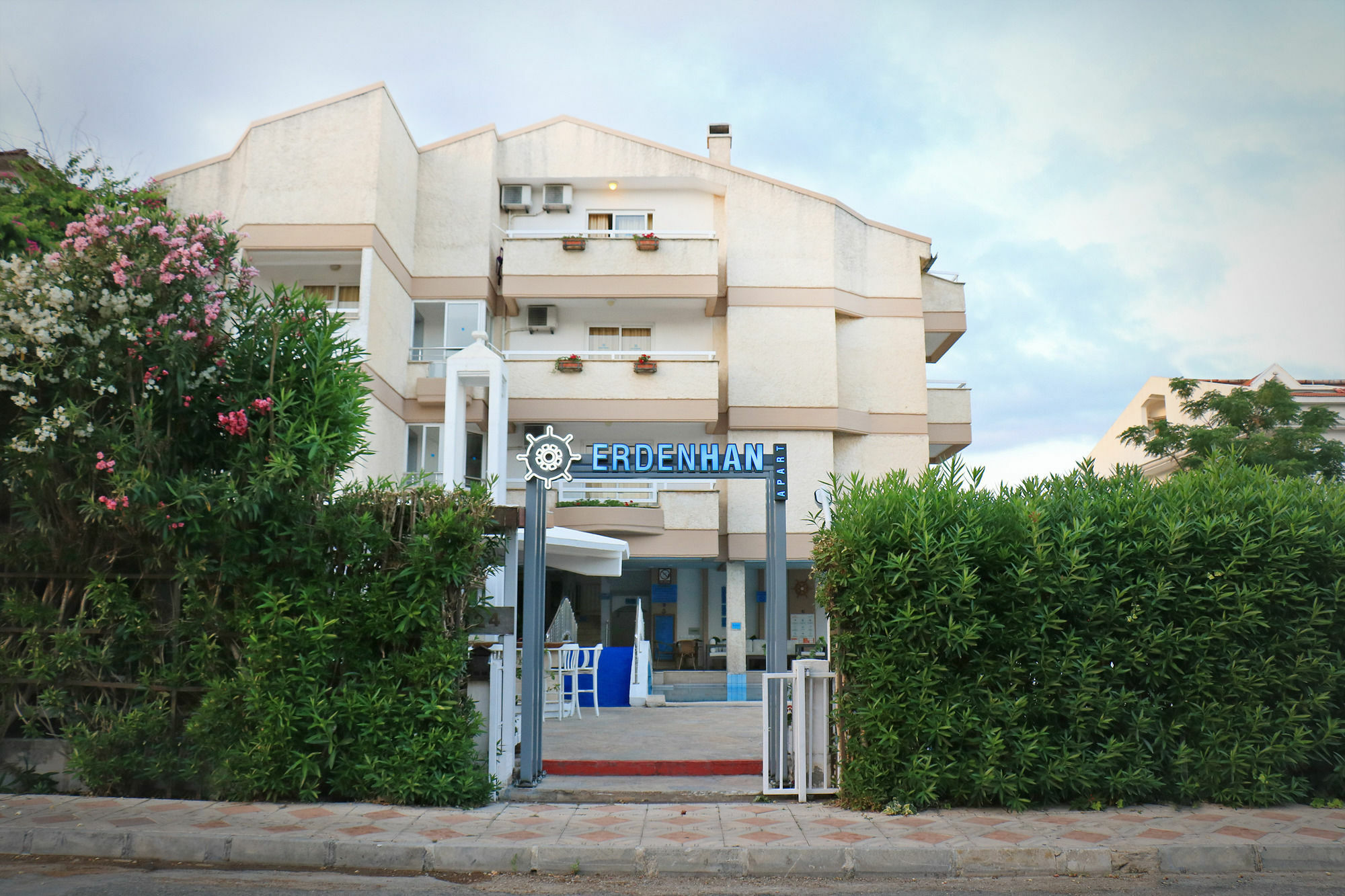 Aparthotel Erdenhan 3*