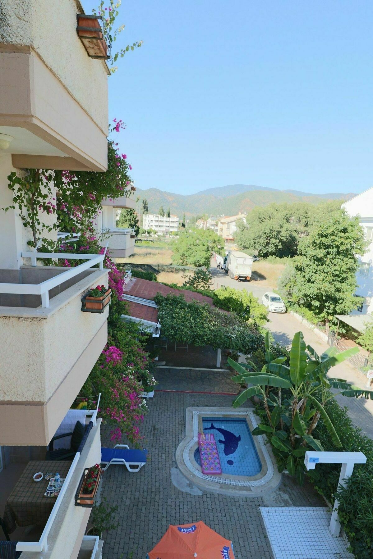 Erdenhan Aparthotel 3*