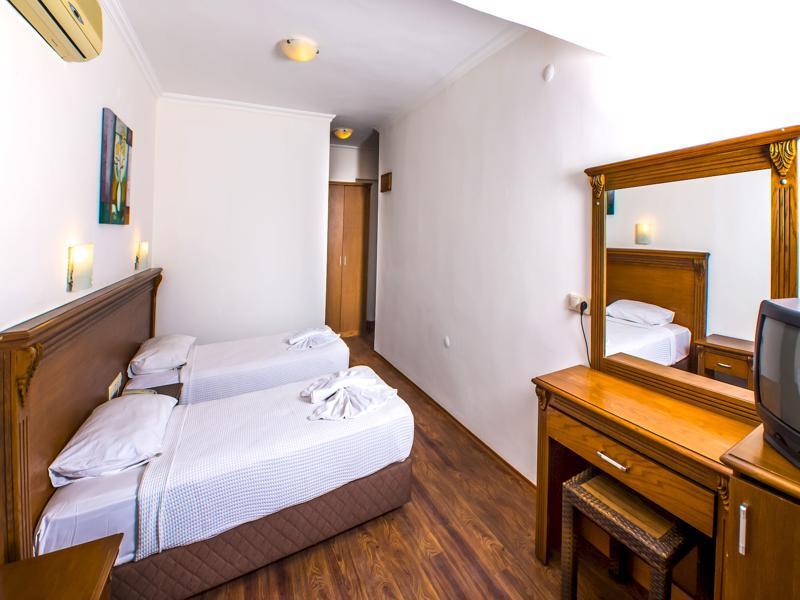 Honeymoon Hotel 3*