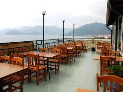 Hotel The Beachfront Adult Only 16 3*