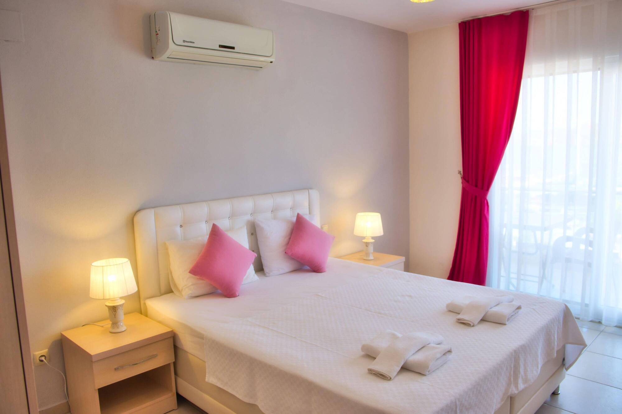 Defne Lorina Hotel 2*