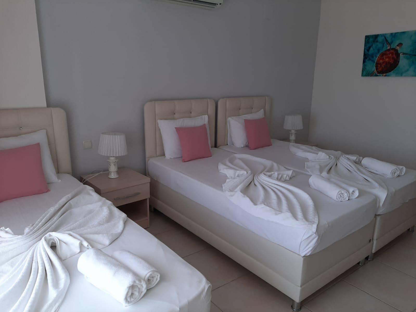 Defne Lorina Hotel